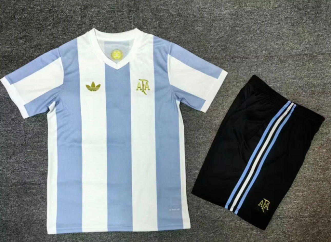 Uniformes de fútbol de Argentina