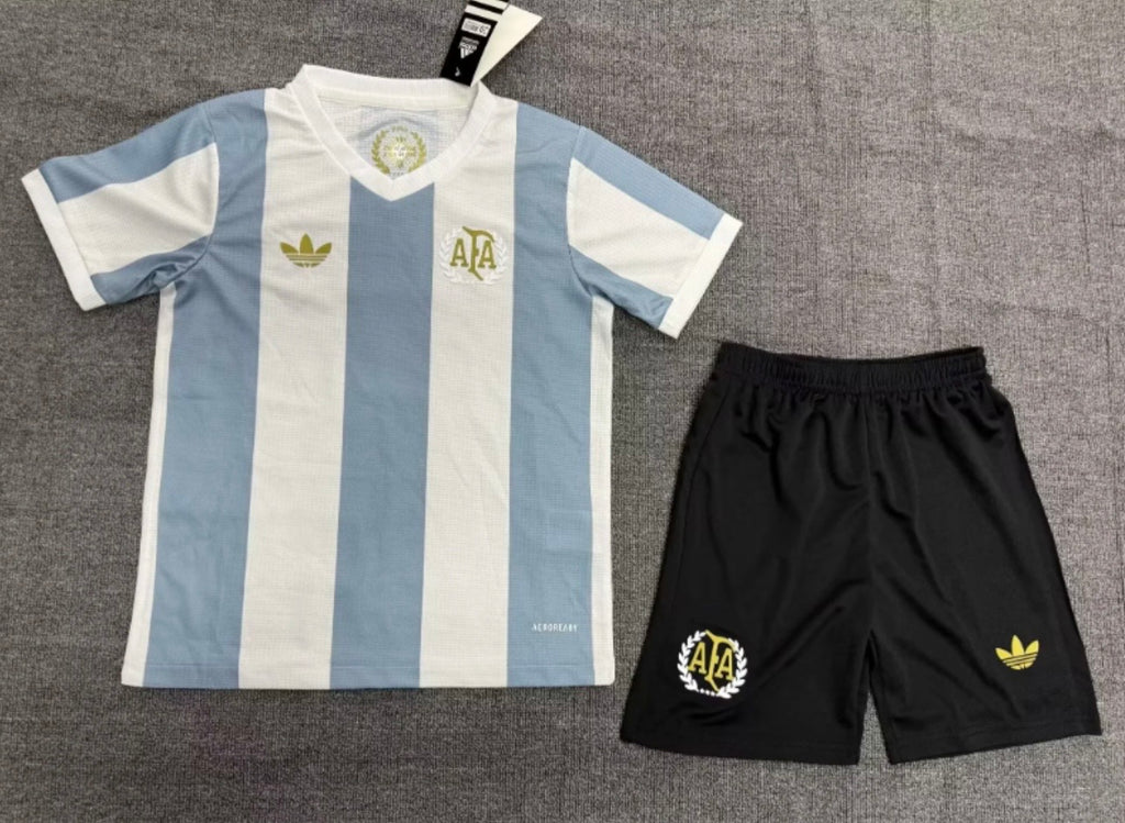 Uniformes de fútbol de Argentina